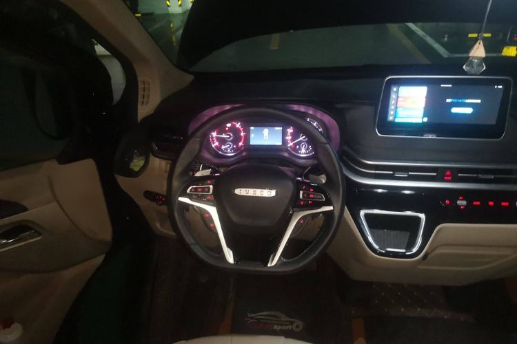 Used Iveco Fidato 2023 C30 Passenger Van 2.0T 110kW Automatic Xingtu Version Low Roof Steering Wheel