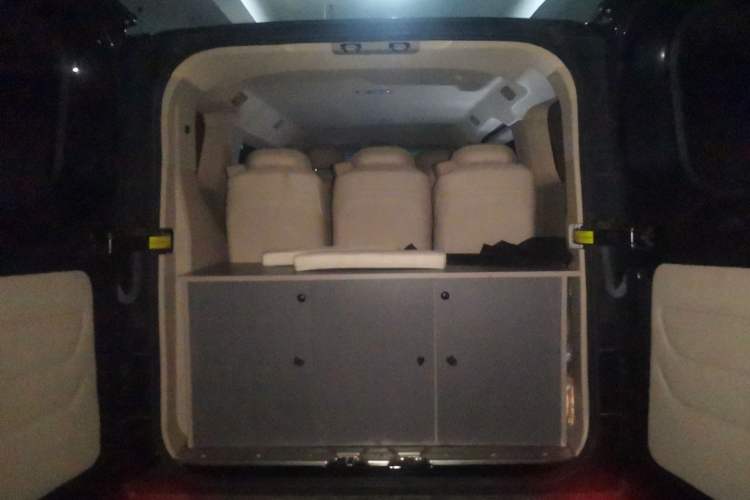 Used Iveco Fidato 2023 C30 Passenger Van 2.0T 110kW Automatic Xingtu Version Low Roof Trunk