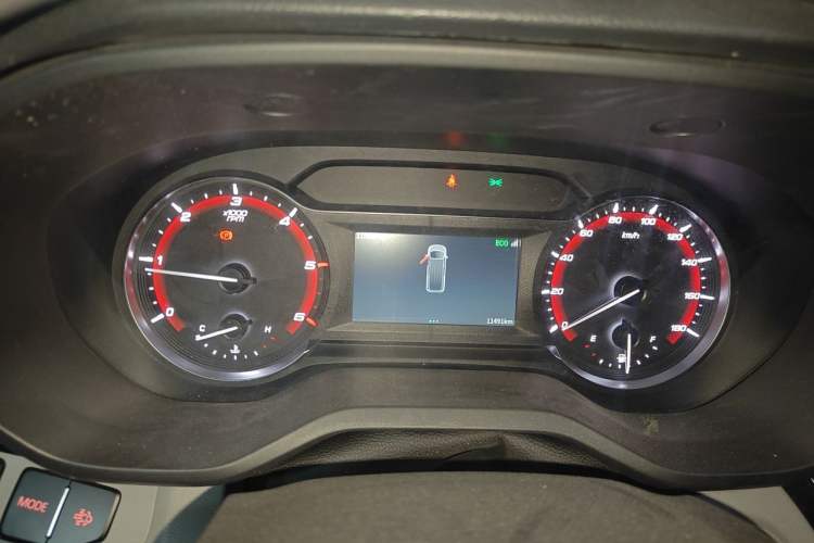 Used Iveco Fidato 2023 C30 Passenger Van 2.0T 93kW Manual Transmission Xingtu Edition Low Roof Instrument Cluster