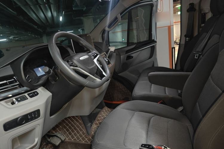 Used Iveco Fidato 2023 C30 Passenger Van 2.0T 93kW Manual Transmission Xingtu Edition Low Roof Left Front Seat