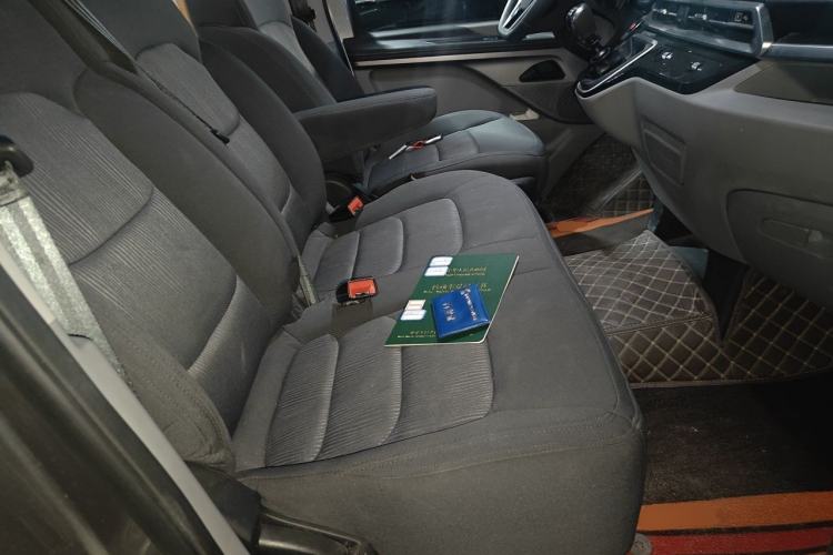 Used Iveco Fidato 2023 C30 Passenger Van 2.0T 93kW Manual Transmission Xingtu Edition Low Roof Left Rear Seat