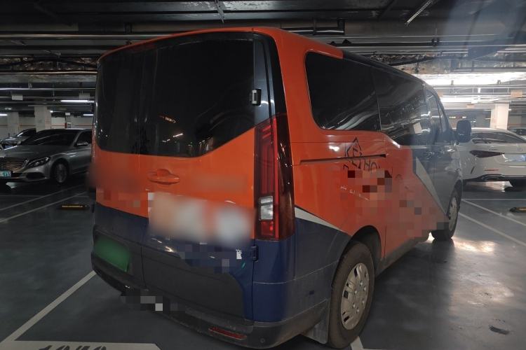 Used Iveco Fidato 2023 C30 Passenger Van 2.0T 93kW Manual Transmission Xingtu Edition Low Roof Rear Right 45 Deg