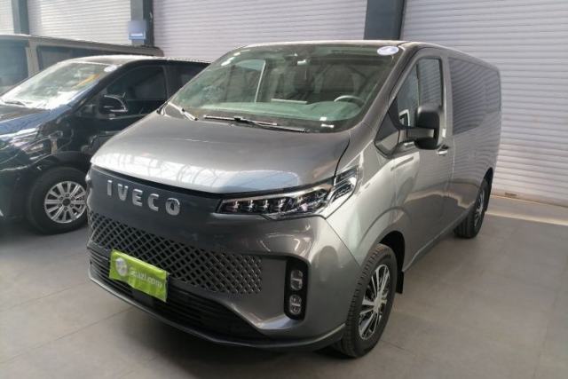Used Iveco Fidato 2023 C30 Passenger Van 2.0T 93kW Manual Transmission Xingtu Edition Low Roof