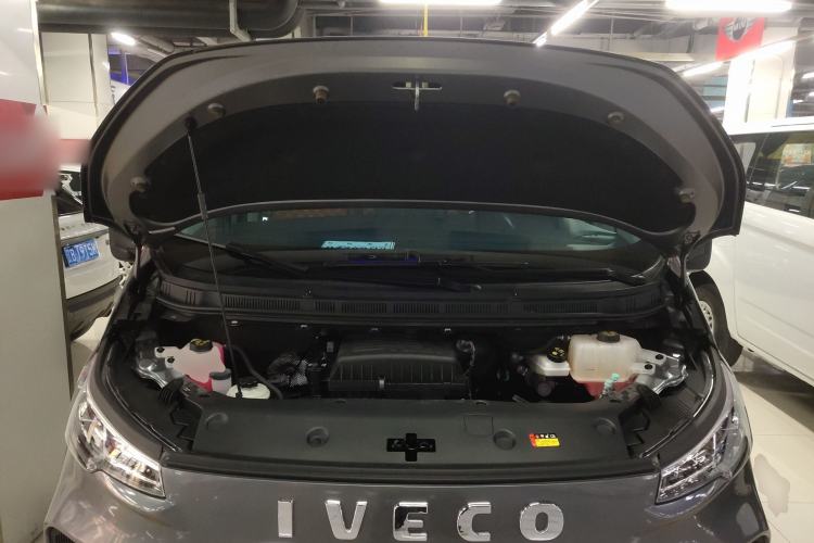 Used Iveco Fidato 2023 C30 Passenger Van 2.0T 110kW Automatic Xingtu Version Low Roof Engine Bay