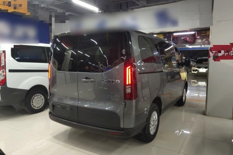 Used Iveco Fidato 2023 C30 Passenger Van 2.0T 110kW Automatic Xingtu Version Low Roof Exterior 5