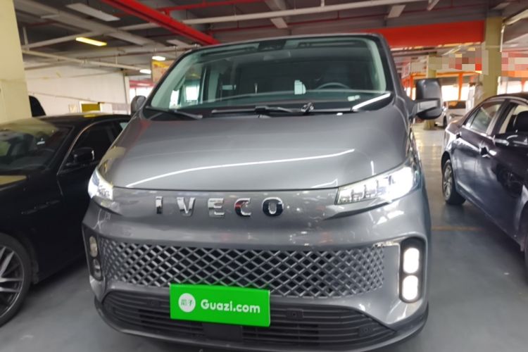 Used Iveco Fidato 2023 C30 Passenger Van 2.0T 93kW Manual Transmission Xingtu Edition Low Roof Front