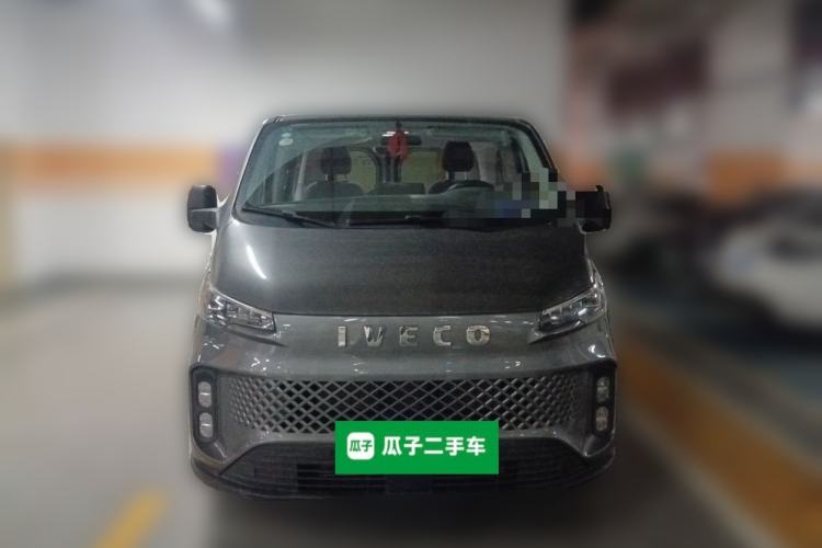 Used Iveco Fidato 2023 C30 Passenger Van 2.0T 93kW Manual Transmission Xingtu Edition Low Roof Front