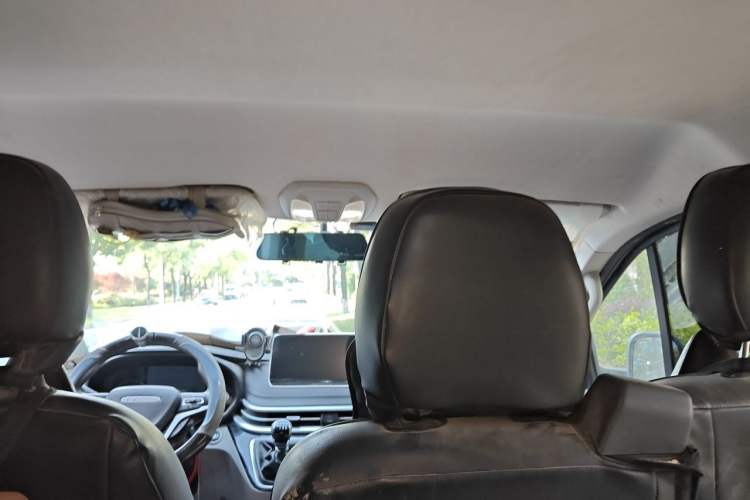 Used Iveco Fidato 2023 C30 Passenger Van 2.0T 93kW Manual Transmission Xingtu Edition Low Roof Headliner
