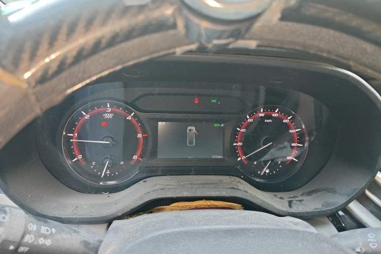 Used Iveco Fidato 2023 C30 Passenger Van 2.0T 93kW Manual Transmission Xingtu Edition Low Roof Instrument Cluster