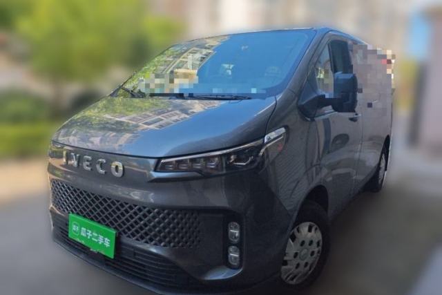 Used Iveco Fidato 2023 C30 Passenger Van 2.0T 93kW Manual Transmission Xingtu Edition Low Roof
