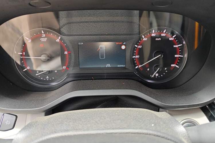 Used Iveco Fidato 2023 C30 Passenger Van 2.0T 93kW Manual Transmission Xingtu Edition Low Roof Odometer Close Up