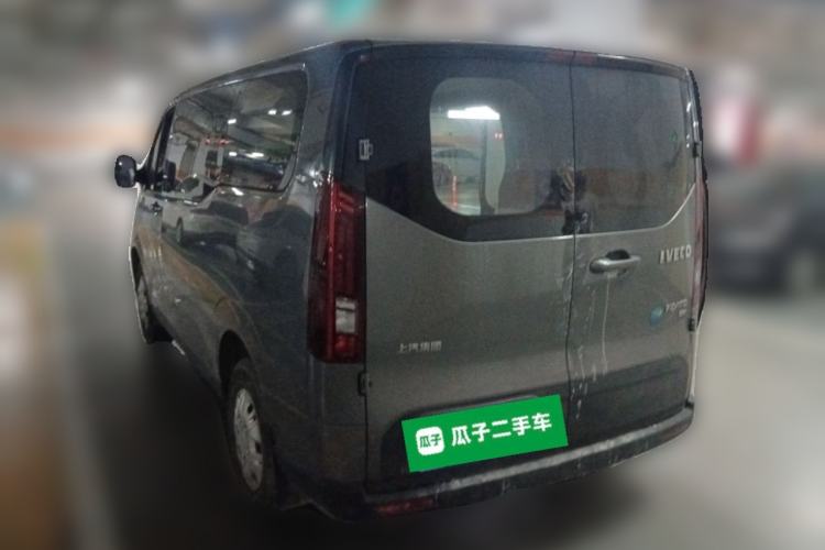 Used Iveco Fidato 2023 C30 Passenger Van 2.0T 93kW Manual Transmission Xingtu Edition Low Roof Rear Left 45 Deg
