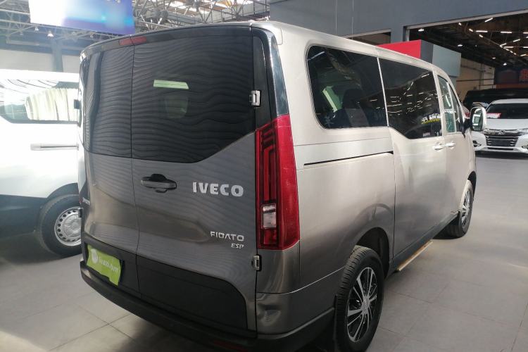 Used Iveco Fidato 2023 C30 Passenger Van 2.0T 93kW Manual Transmission Xingtu Edition Low Roof Rear Right 45 Deg