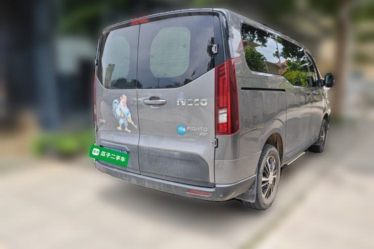 Used Iveco Fidato 2023 C30 Passenger Van 2.0T 93kW Manual Transmission Xingtu Edition Low Roof Rear Right 45 Deg