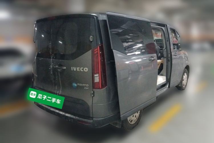 Used Iveco Fidato 2023 C30 Passenger Van 2.0T 93kW Manual Transmission Xingtu Edition Low Roof Rear Right 45 Deg