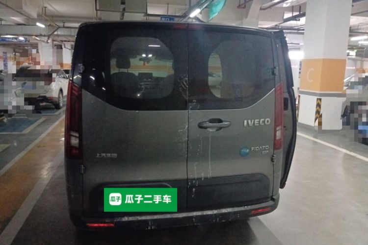 Used Iveco Fidato 2023 C30 Passenger Van 2.0T 93kW Manual Transmission Xingtu Edition Low Roof Rear