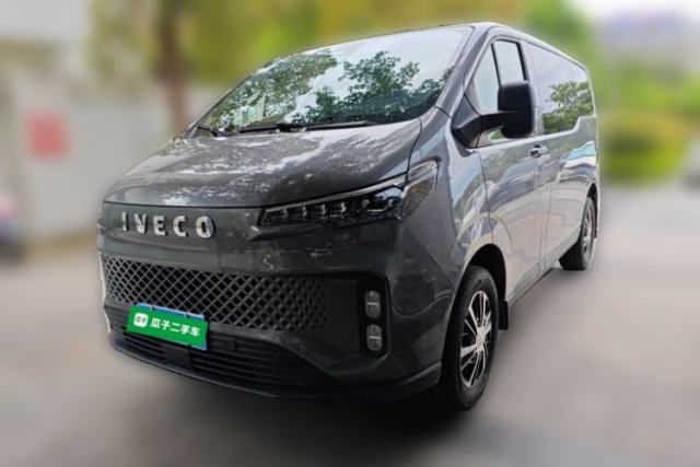 Used Iveco Fidato 2023 C30 Passenger Van 2.0T 93kW Manual Transmission Xingtu Edition Low Roof