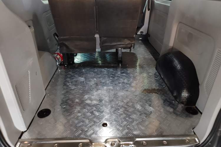 Used Iveco Fidato 2023 C30 Passenger Van 2.0T 93kW Manual Transmission Xingtu Edition Low Roof Trunk