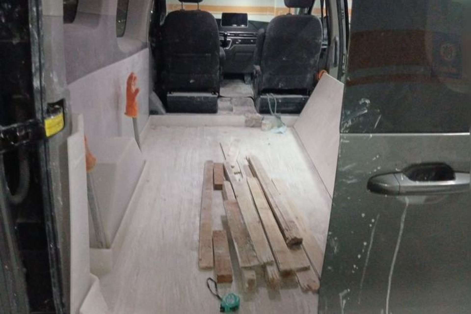 Used Iveco Fidato 2023 C30 Passenger Van 2.0T 93kW Manual Transmission Xingtu Edition Low Roof Trunk