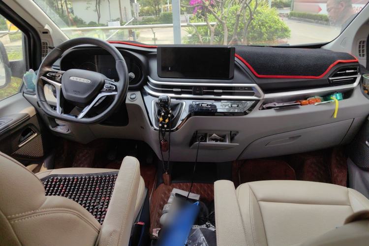 Used Iveco Fidato 2023 C30 Passenger Van 2.0T 93kW Manual Transmission Xingtu Edition Low Roof Center Console
