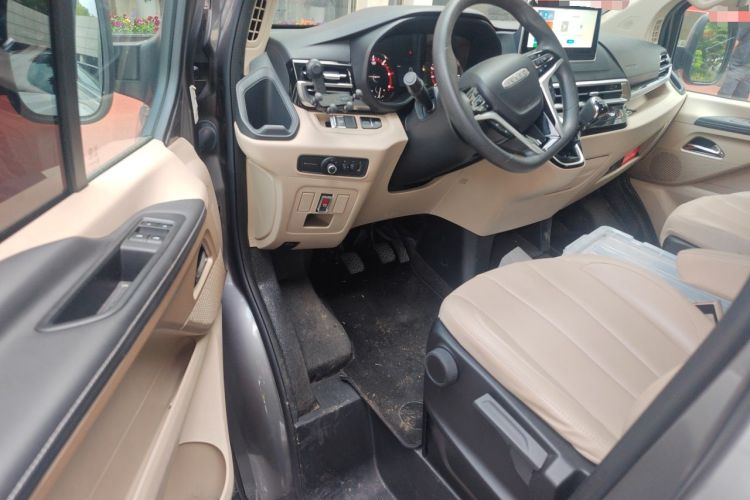 Used Iveco Fidato 2023 B33 Passenger Bus 2.0T 110 kW Manual Transmission Starlight Edition High Roof Driver Seat