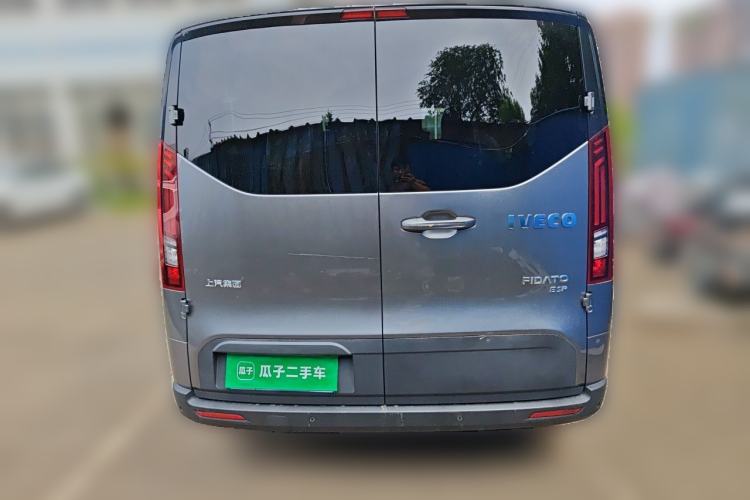 Used Iveco Fidato 2023 C30 Passenger Van 2.0T 93kW Manual Transmission Xingtu Edition Low Roof Rear