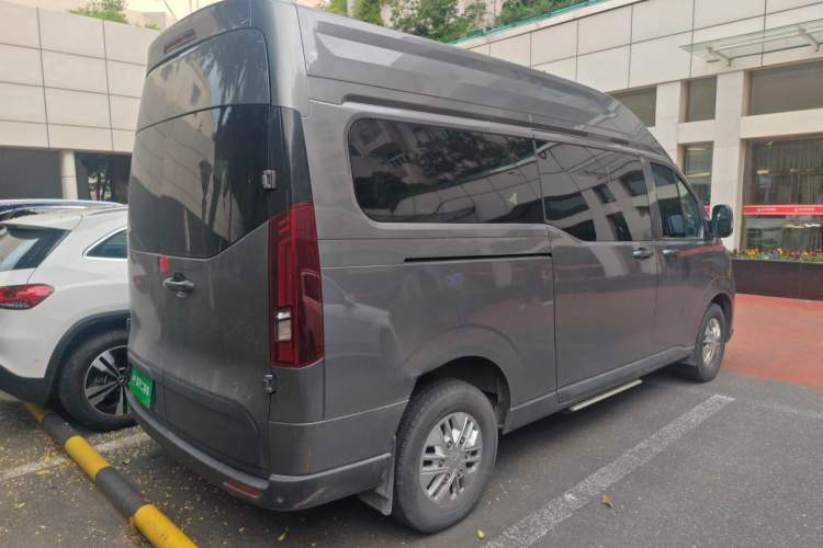 Used Iveco Fidato 2023 B33 Passenger Bus 2.0T 110 kW Manual Transmission Starlight Edition High Roof Rear Right 45 Deg