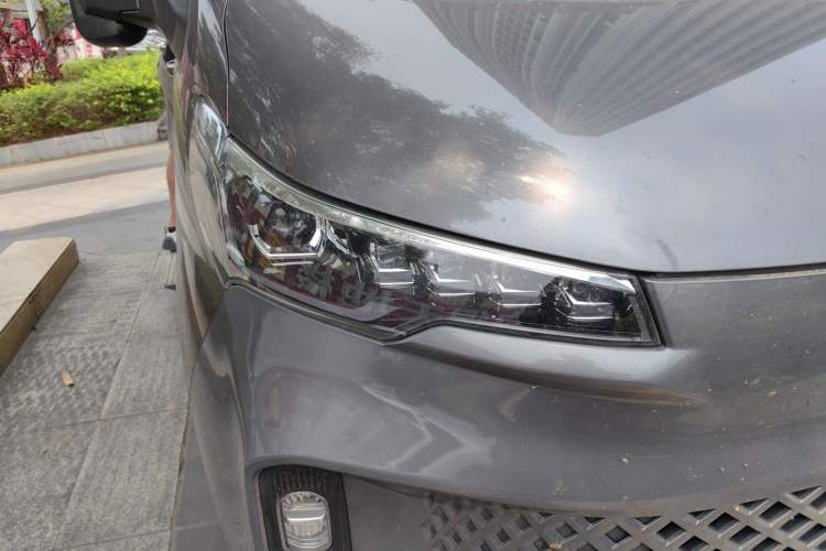 Used Iveco Fidato 2023 C30 Passenger Van 2.0T 93kW Manual Transmission Xingtu Edition Low Roof Right Front Headlight
