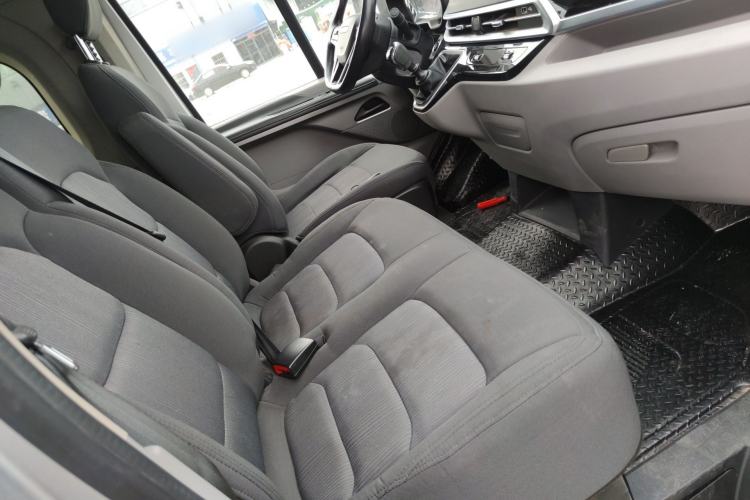Used Iveco Fidato 2023 C30 Passenger Van 2.0T 93kW Manual Transmission Xingtu Edition Low Roof Right Front Seat