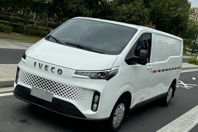 Used Iveco Fidato 2023 V33 Van 2.0T 93kW Manual - Starway Edition Low Roof