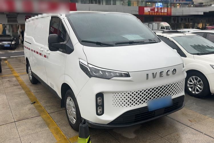 Used Iveco Fidato 2023 V33 Van 2.0T 93kW Manual - Starway Edition Low Roof Exterior 2