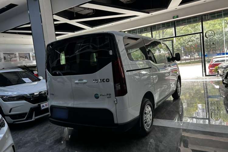 Used Iveco Fidato 2023 C30 Passenger Van 2.0T 93kW Manual Transmission Xingtu Edition Low Roof Exterior 5