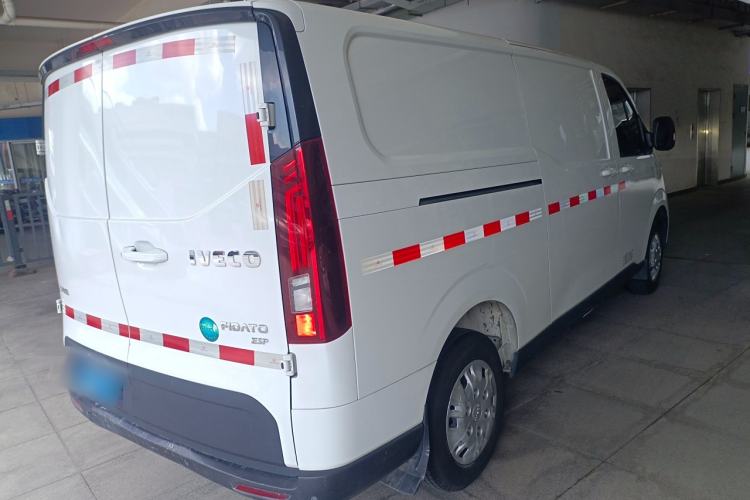 Used Iveco Fidato 2023 V33 Van 2.0T 93kW Manual - Starway Edition Low Roof Exterior 5
