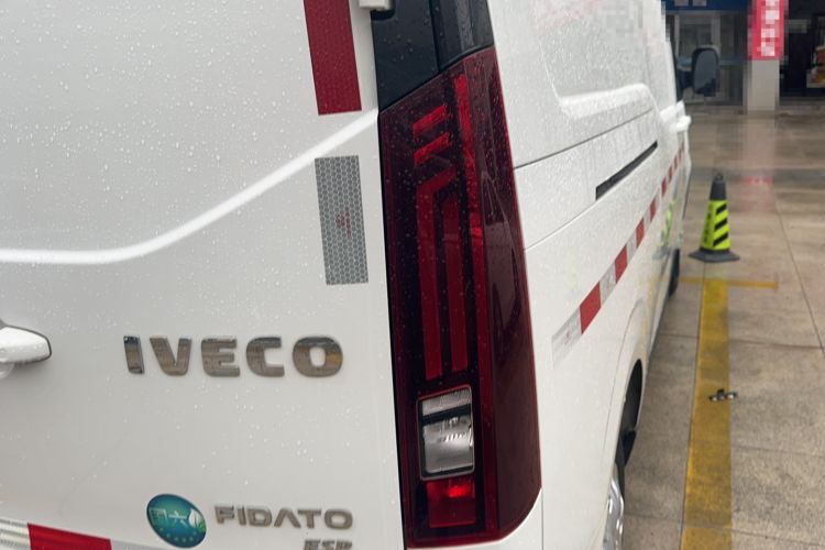 Used Iveco Fidato 2023 V33 Van 2.0T 93kW Manual - Starway Edition Low Roof Exterior 6
