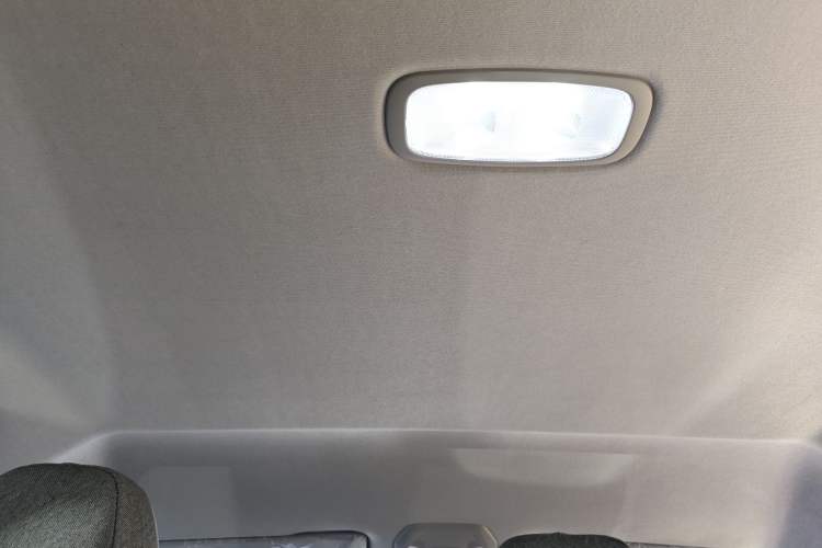 Used Iveco Fidato 2023 C30 Passenger Van 2.0T 110kW Automatic Xingtu Version Low Roof Headliner