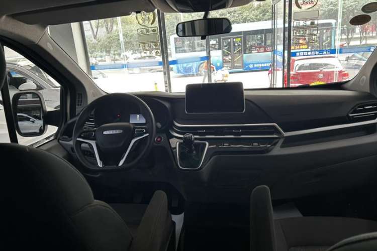 Used Iveco Fidato 2023 C30 Passenger Van 2.0T 93kW Manual Transmission Xingtu Edition Low Roof Interior 1