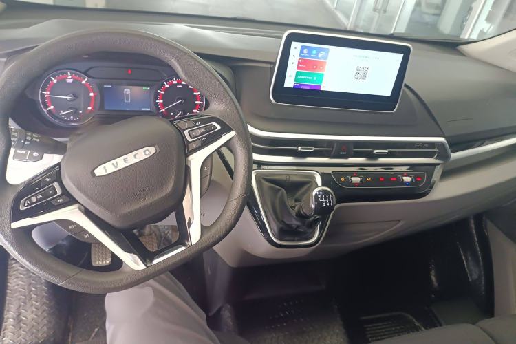 Used Iveco Fidato 2023 V33 Van 2.0T 93kW Manual - Starway Edition Low Roof Interior 3