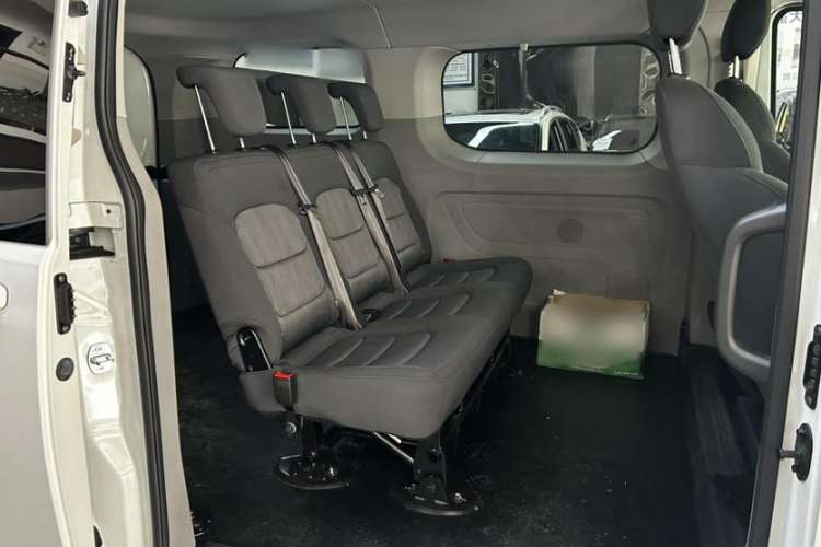 Used Iveco Fidato 2023 C30 Passenger Van 2.0T 93kW Manual Transmission Xingtu Edition Low Roof Interior 5