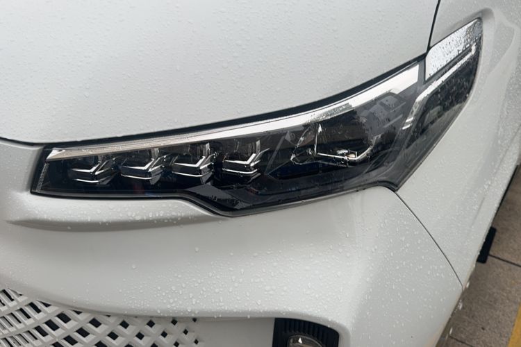 Used Iveco Fidato 2023 V33 Van 2.0T 93kW Manual - Starway Edition Low Roof Left Front Headlight