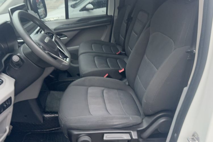 Used Iveco Fidato 2023 V33 Van 2.0T 93kW Manual - Starway Edition Low Roof Left Front Seat