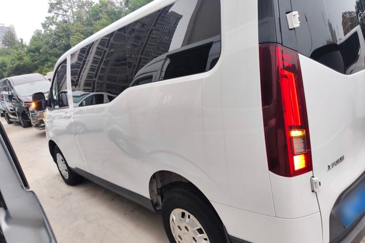 Used Iveco Fidato 2023 C30 Passenger Van 2.0T 93kW Manual Transmission Xingtu Edition Low Roof Left Side