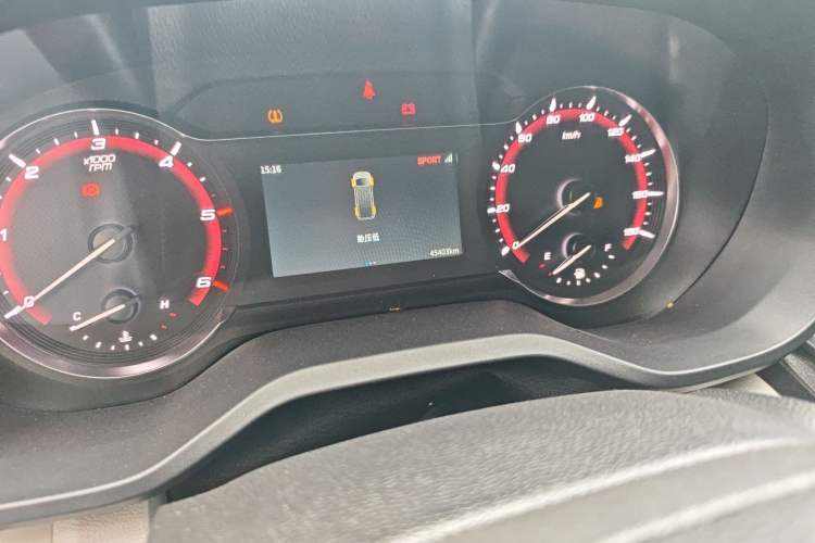Used Iveco Fidato 2023 C30 Passenger Van 2.0T 93kW Manual Transmission Xingtu Edition Low Roof Odometer Close Up