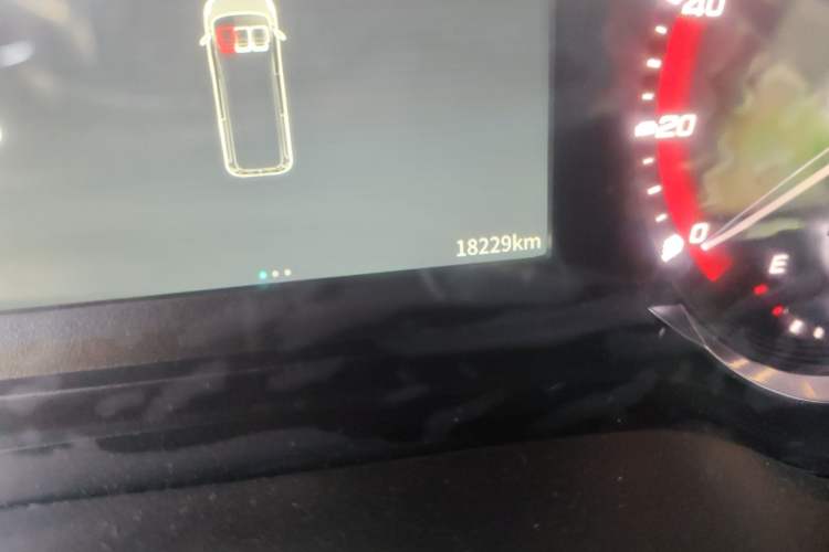 Used Iveco Fidato 2023 C30 Passenger Van 2.0T 110kW Automatic Xingtu Version Low Roof Odometer Close Up