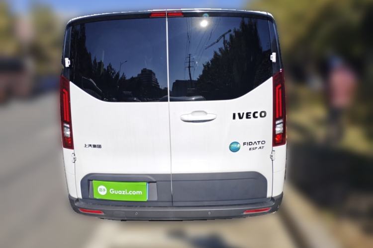 Used Iveco Fidato 2023 C30 Passenger Van 2.0T 110kW Automatic Xingtu Version Low Roof Rear