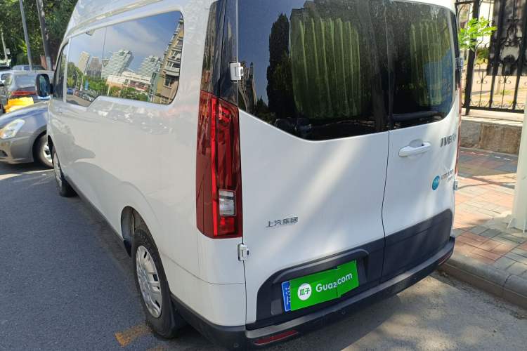 Used Iveco Fidato 2023 C33 Passenger Van 2.0T 93 kW Manual Transmission Xingtu Edition High Roof Rear Left 45 Deg
