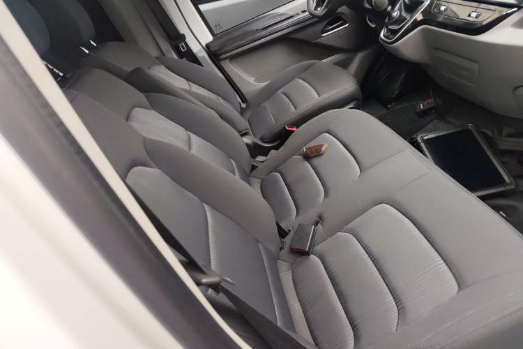 Used Iveco Fidato 2023 C30 Passenger Van 2.0T 93kW Manual Transmission Xingtu Edition Low Roof Right Front Seat