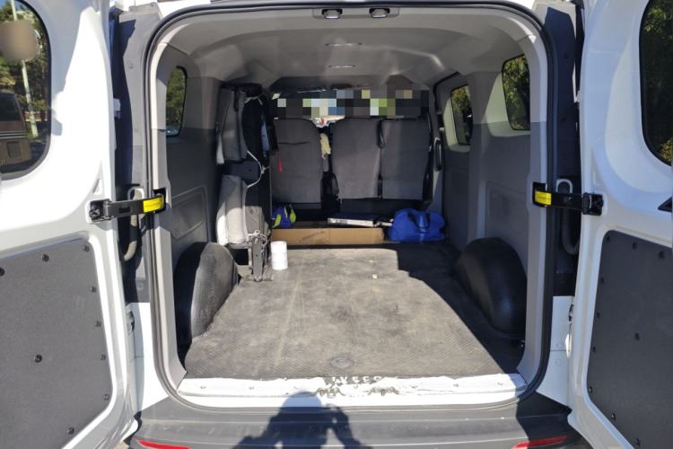 Used Iveco Fidato 2023 C30 Passenger Van 2.0T 110kW Automatic Xingtu Version Low Roof Trunk