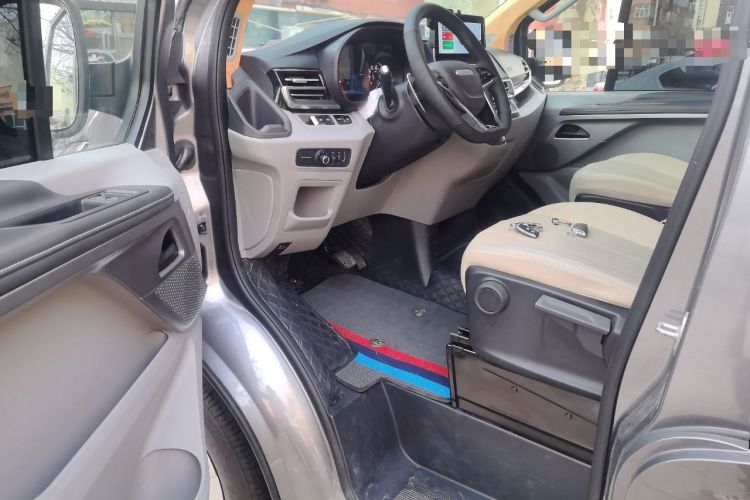 Used Iveco Fidato 2025 C30 Passenger Van 2.0T 110 kW Automatic – Xingtu Edition Driver Seat
