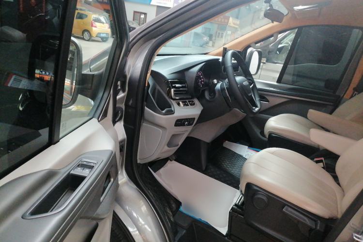 Used Iveco Fidato 2025 B30 Passenger Bus 2.0T 110 kW Automatic – Starlight Edition Driver Seat
