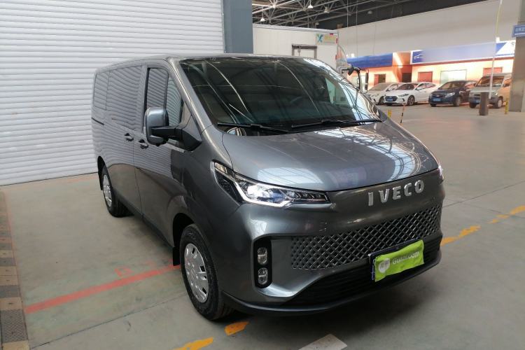 Used Iveco Fidato 2025 B30 Passenger Bus 2.0T 110 kW Automatic – Starlight Edition Exterior 1